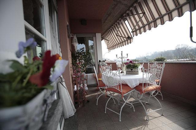 B&B La Casa Di Pamela Casciago Buitenkant foto