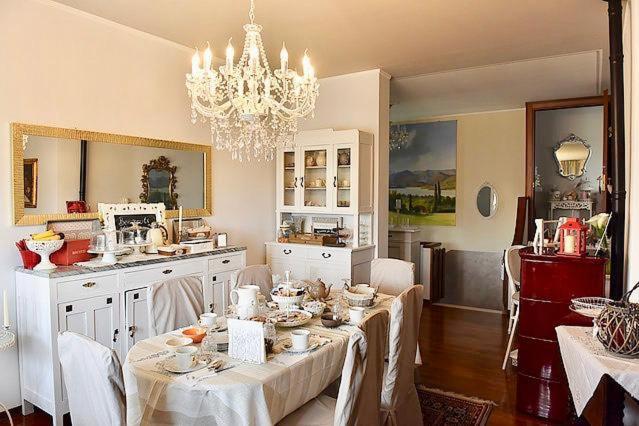 B&B La Casa Di Pamela Casciago Buitenkant foto