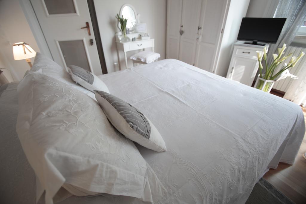 B&B La Casa Di Pamela Casciago Buitenkant foto